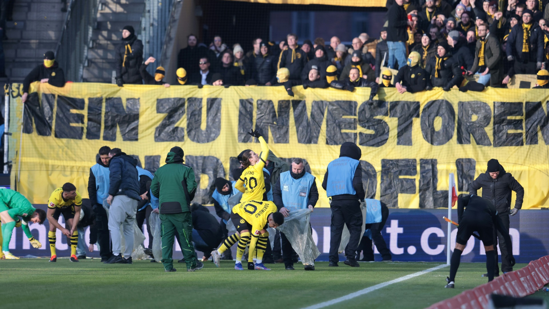 Viele Fans protestieren gegen die DFL-Pläne