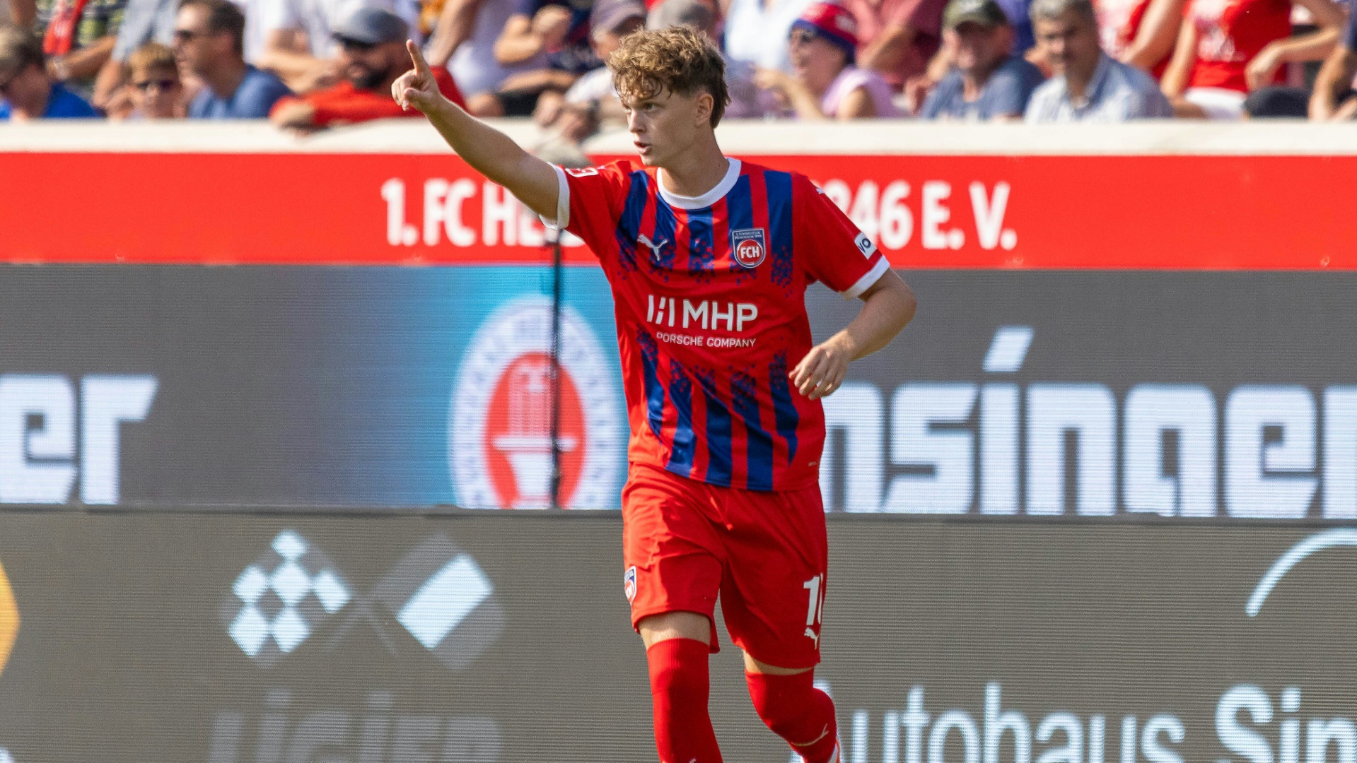 Paul Wanner führt mit Heidenheim die Tabelle an