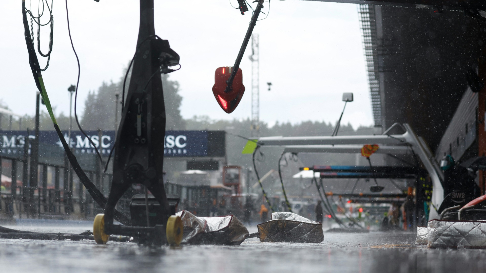 Regen wirbelte den Zeitplan in Spa durcheinander