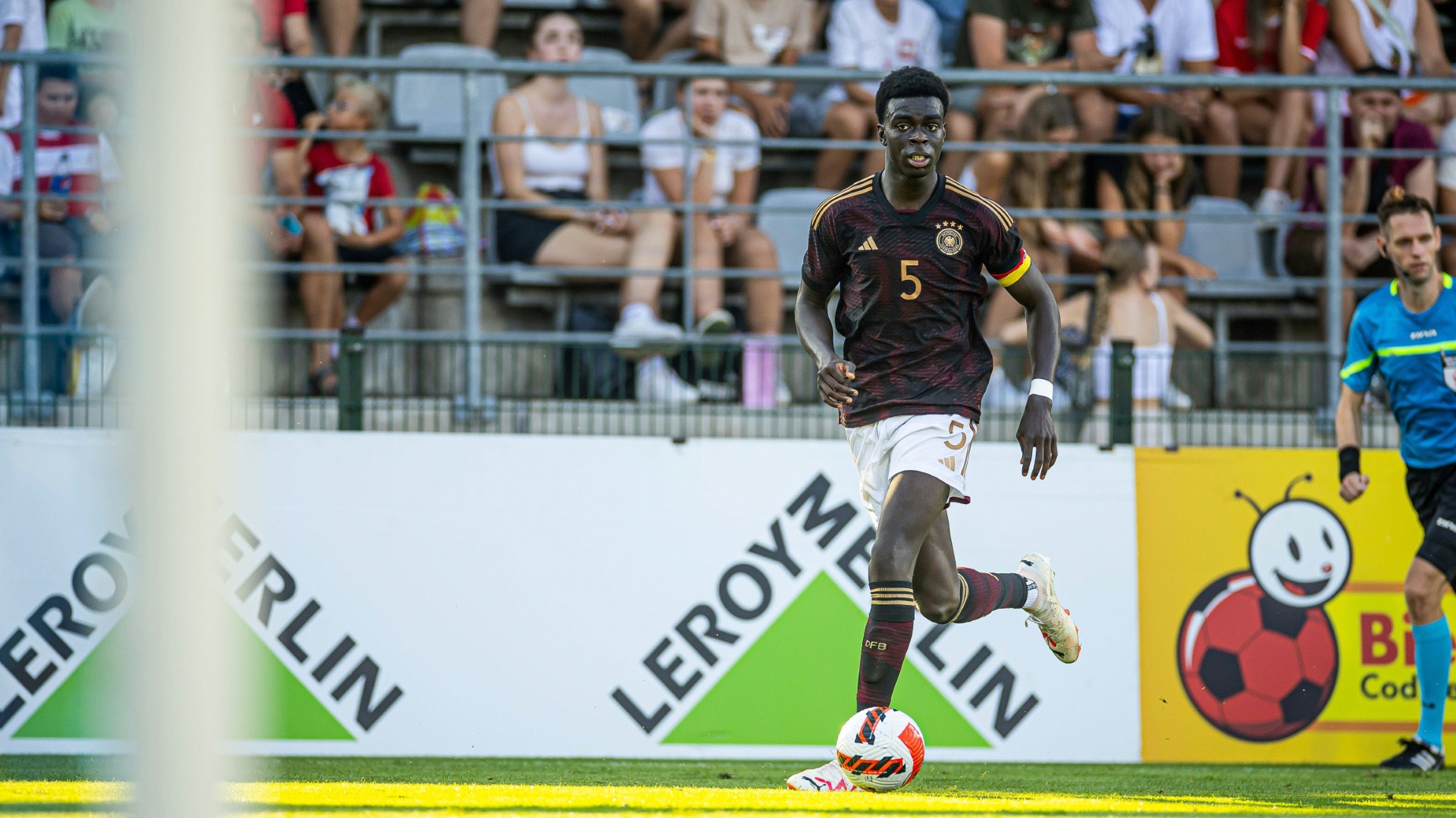 Quarshie im Trikot der U20-Nationalmannschaft