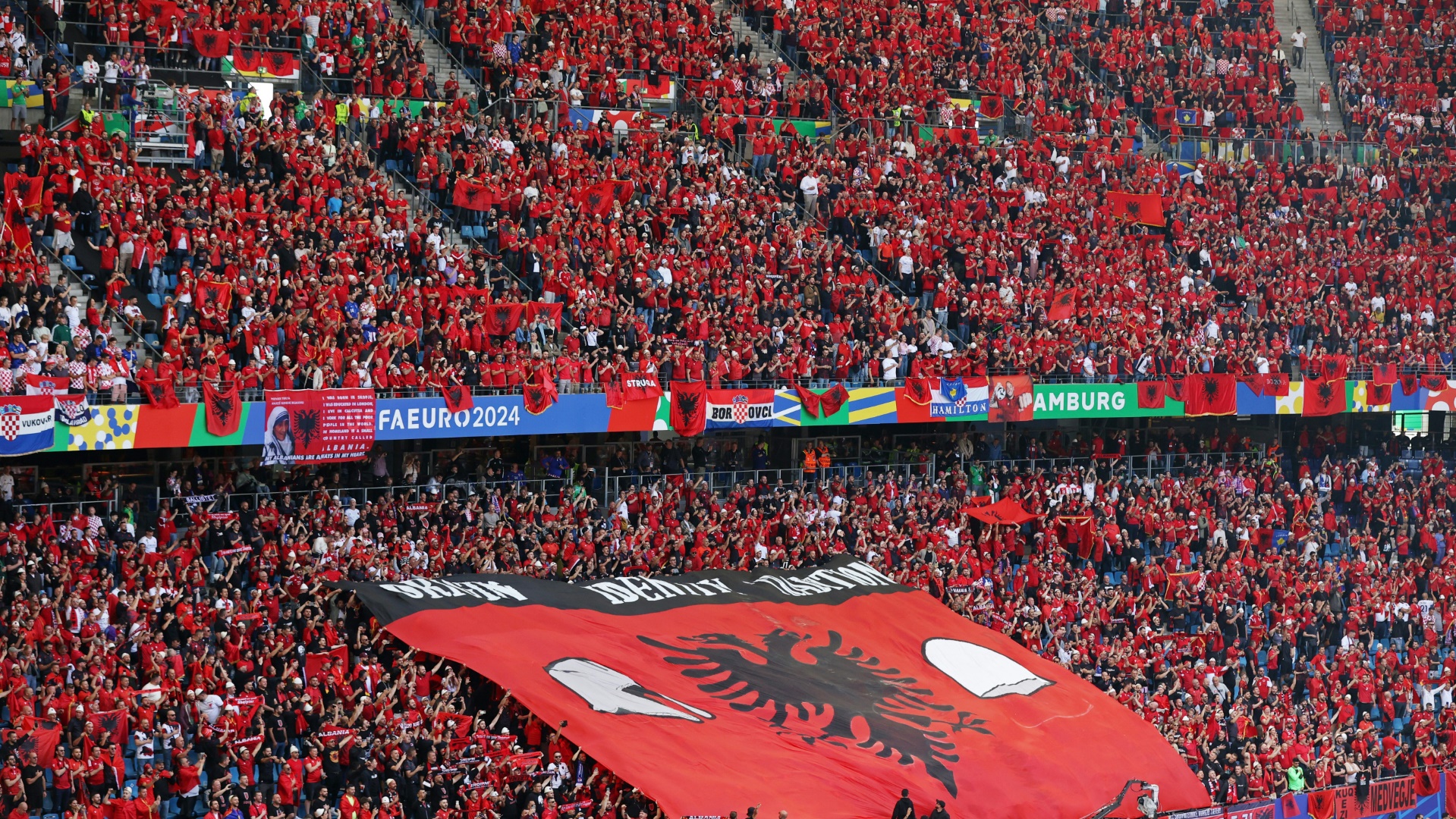 Fans von Albanien in Hamburg
