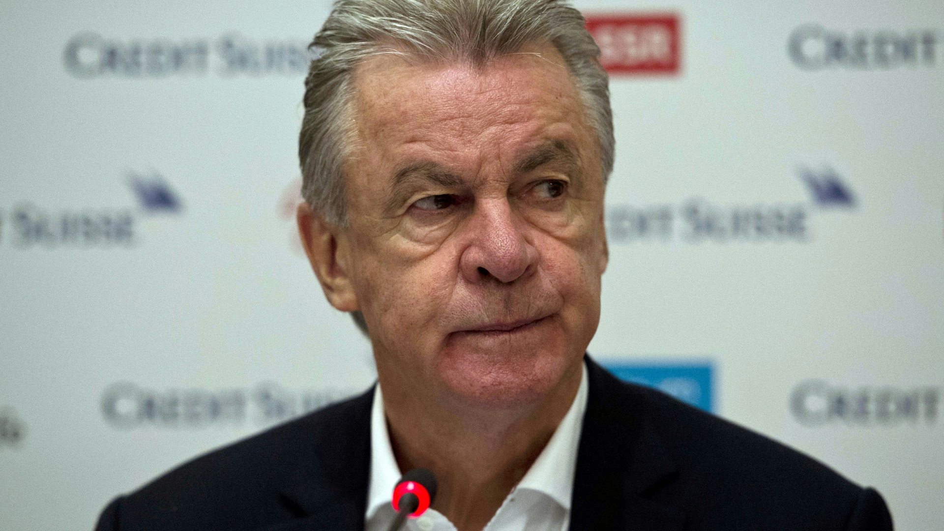 Hitzfeld rät Alonso zu weiteren Jahren in Leverkusen