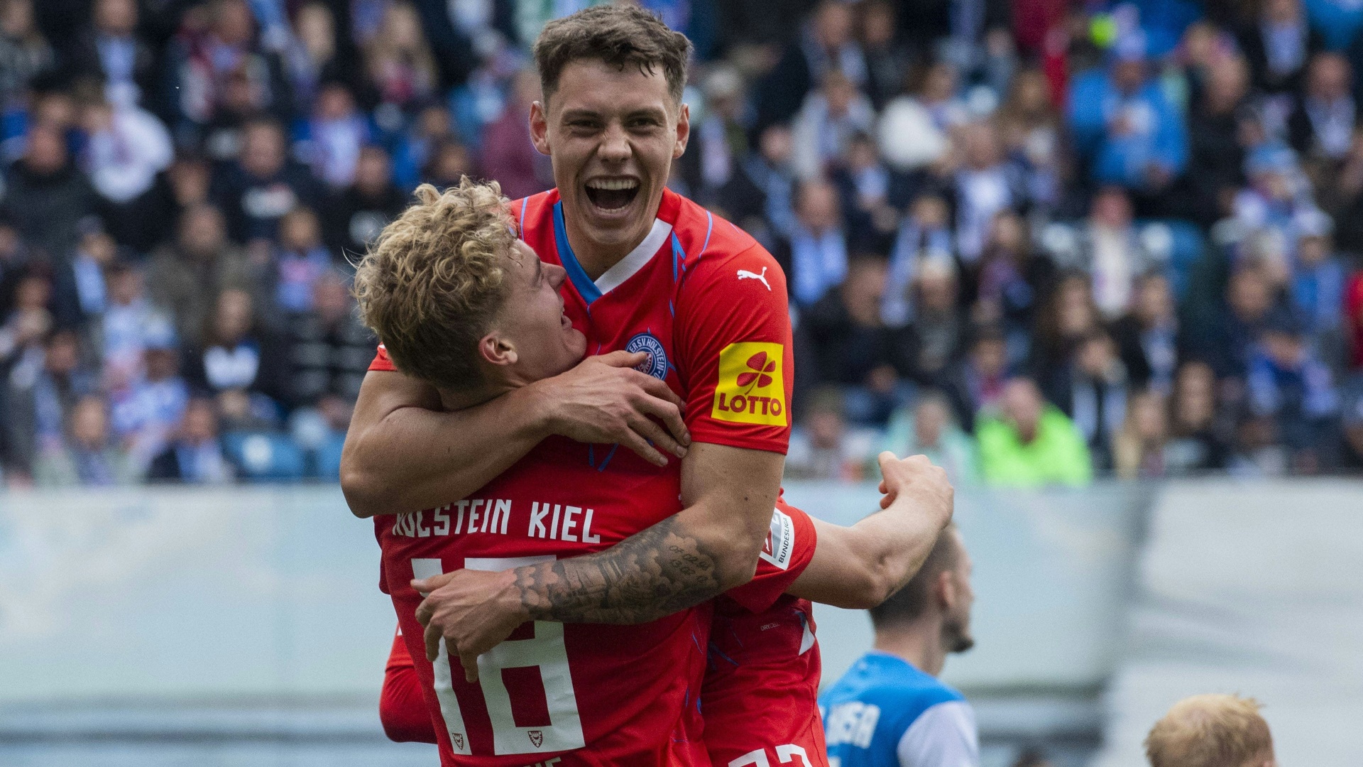 Kiel dreht das Spiel in Rostock