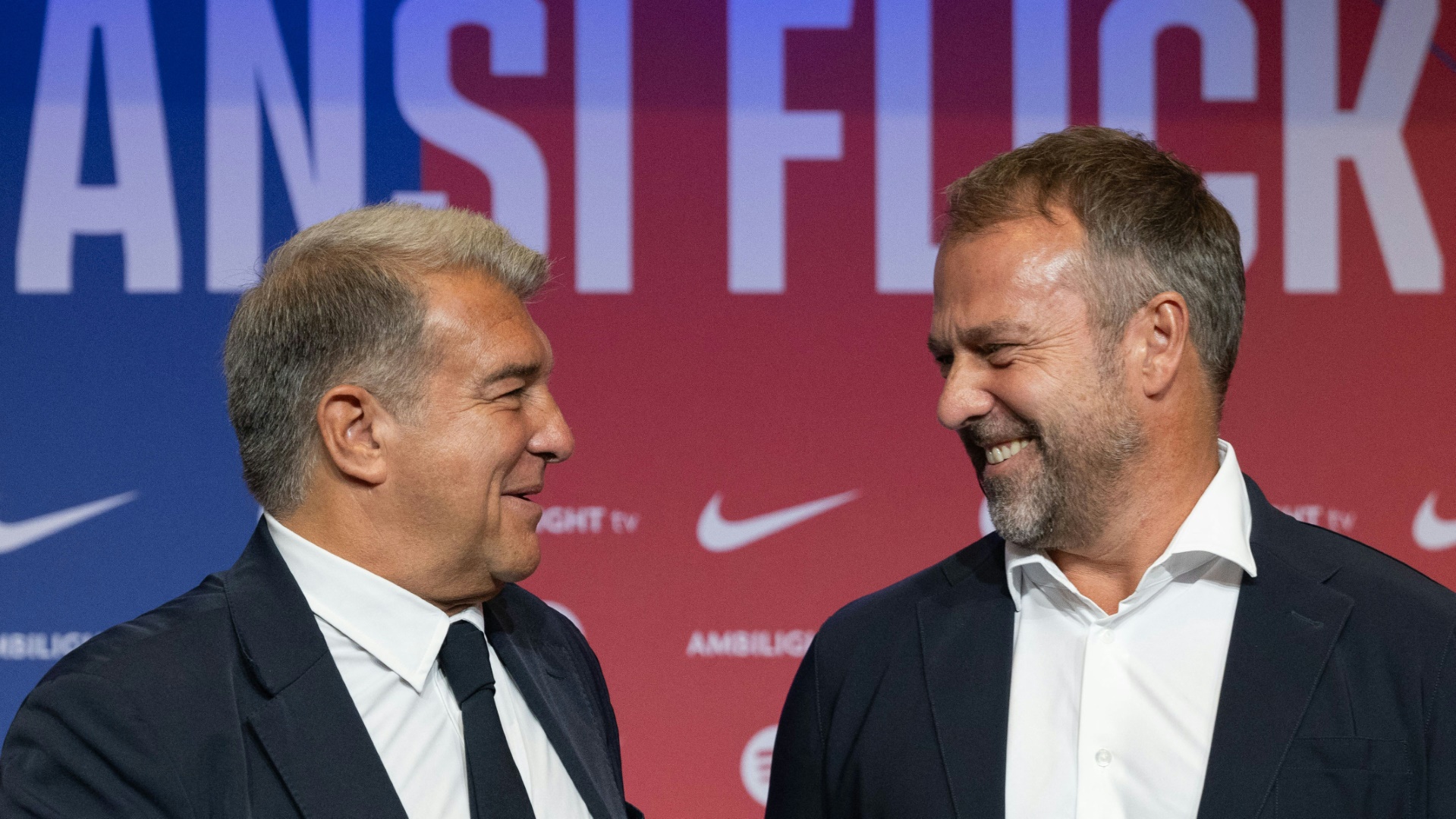 Joan Laporta (l.) mit Hansi Flick