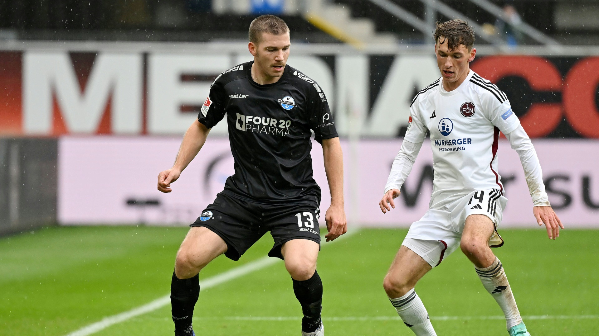 Zuletzt im Paderborn-Trikot: Robert Leipertz (l.)