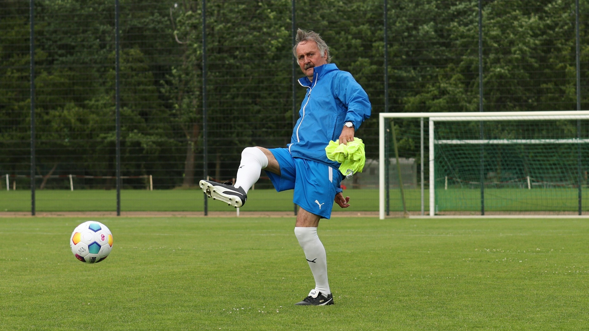 Neururer glaubt an spannende Zweitliga-Saison