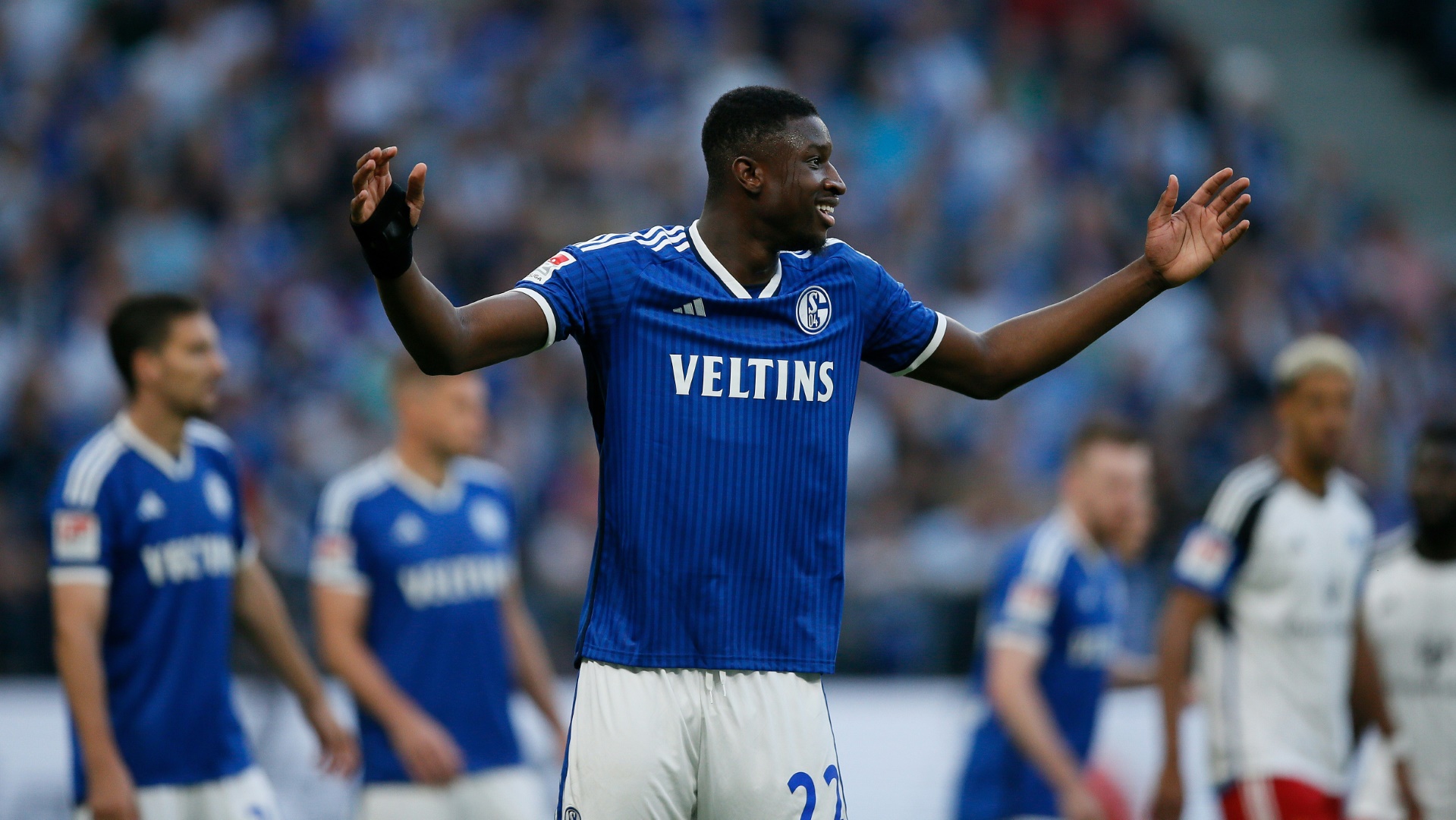 Ibrahima Cisse flog gegen den HSV vom Platz