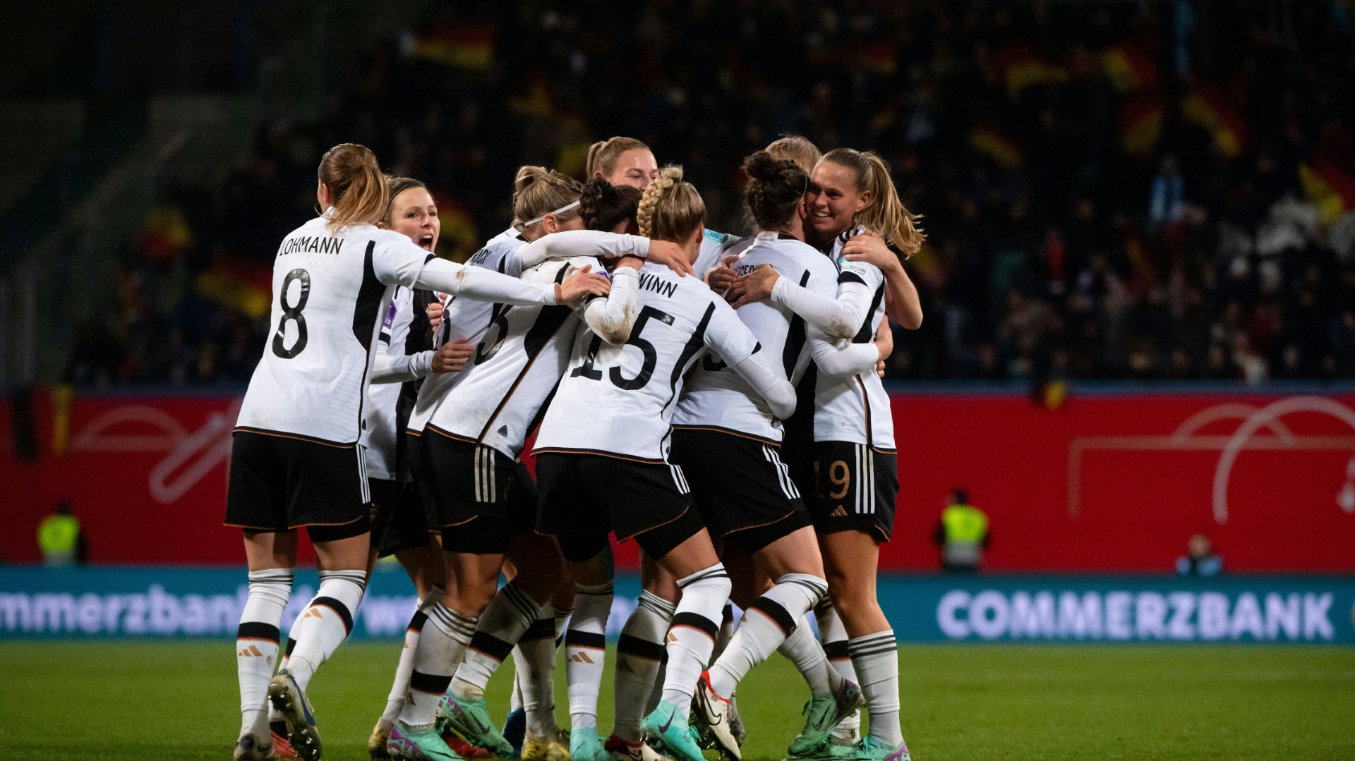 Tür nach Paris für DFB-Frauen weiter offen