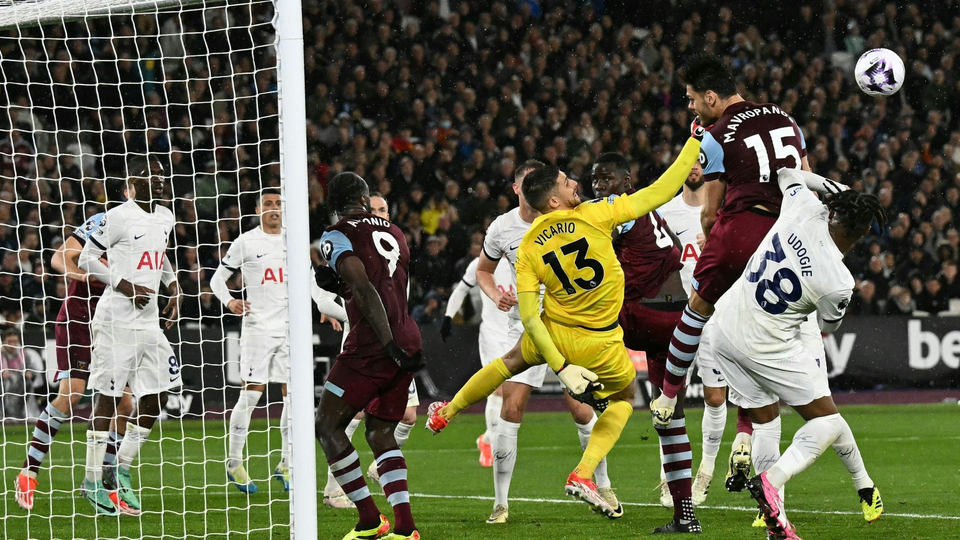 Spielszene bei West Ham gegen Tottenham