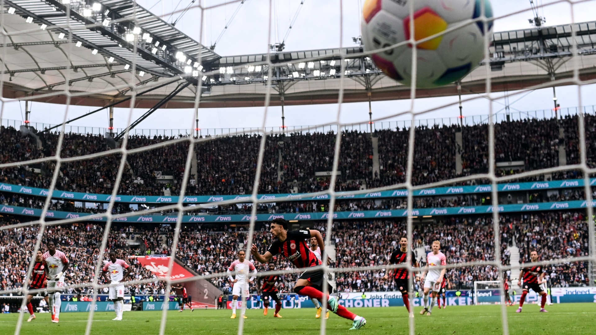 Omar Marmoush trifft für Frankfurt