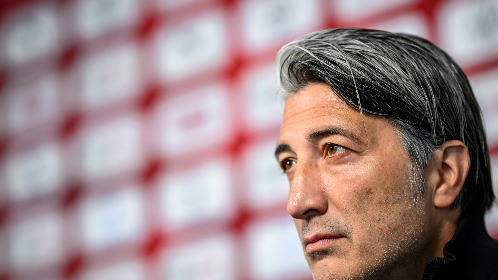 Murat Yakin bleibt Schweiz-Coach
