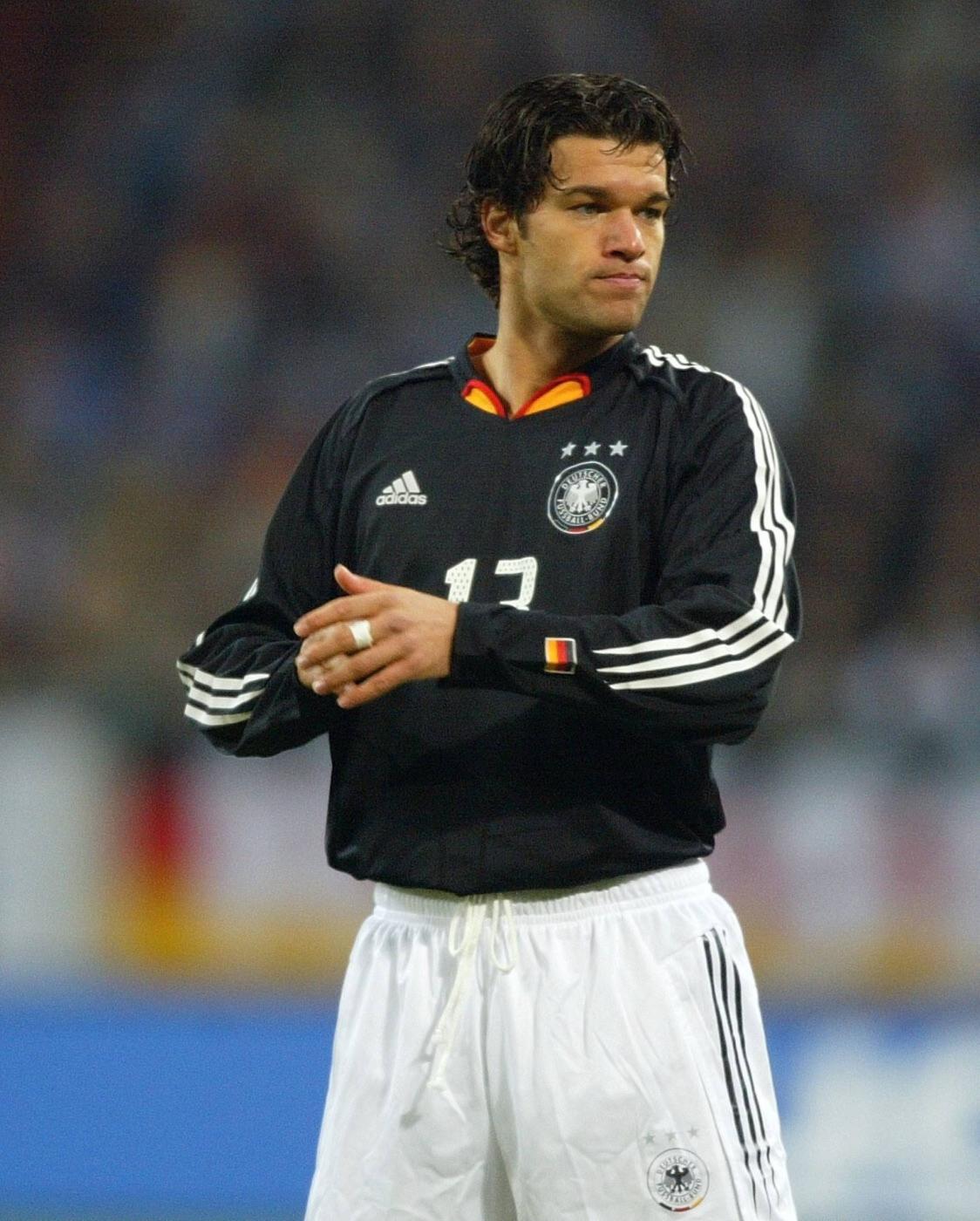 Michael Ballack im schwarzen DFB-Auswärtstrikot der EM 2004