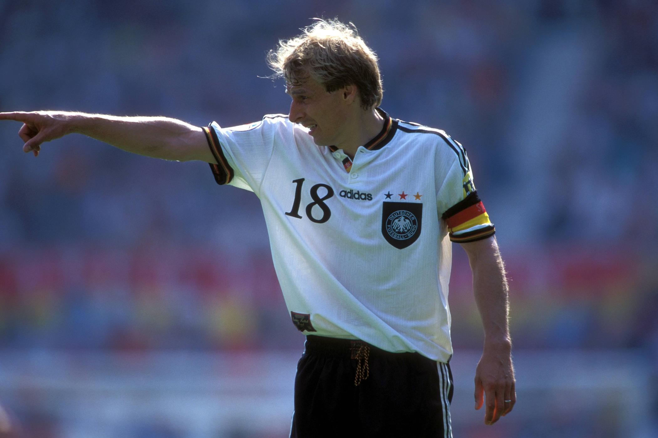 Jürgen Klinsmann während eines Spiels der EM 1996