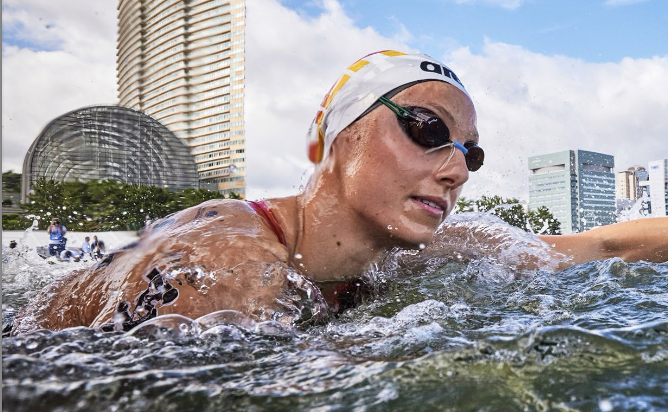 Leonie Beck beim Freiwasser-Schwimmen