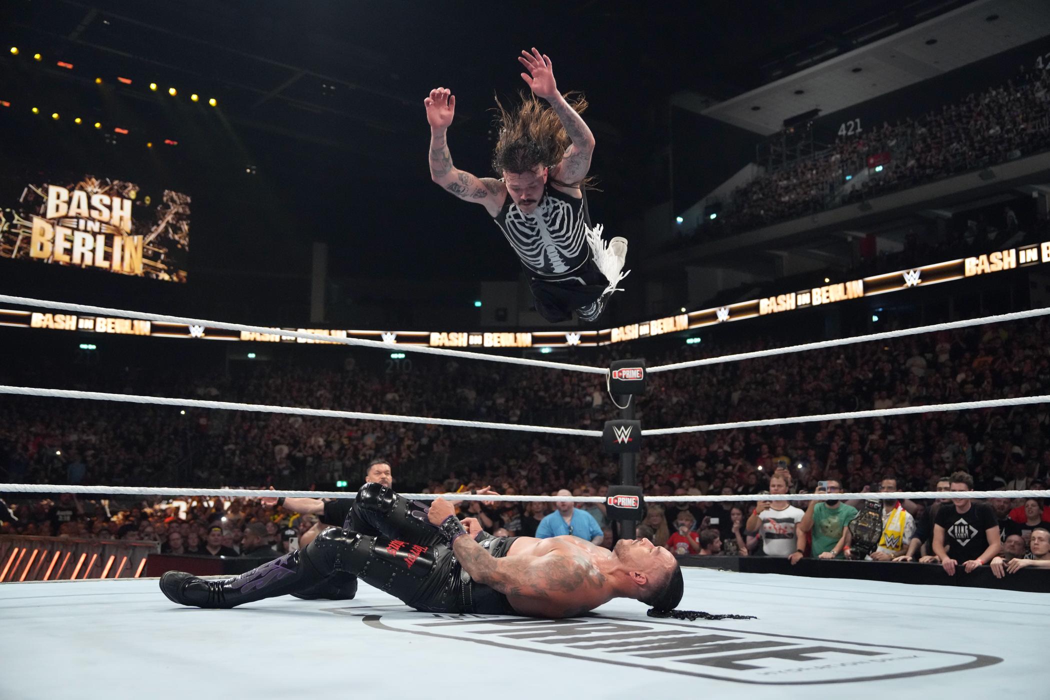 Beim Bash in Berlin verloren Morgan und Mysterio ihr Match – trotz des Frog Splash von Mysterio.