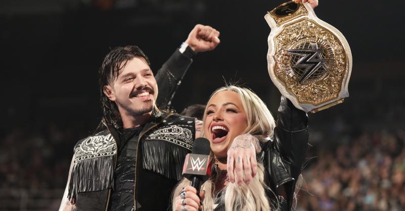 WWE-Stars Liv Morgan & Dominik Mysterio über Deutschland: “Loser!”