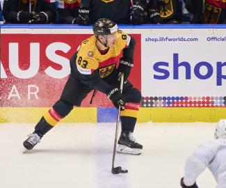 Eishockey-Nationalspieler Leo Pföderl während des Vorrundenspiels gegen Frankreich