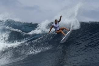 Eine Surfeinheit auf Tahiti vor den Olympischen Spielen 2024